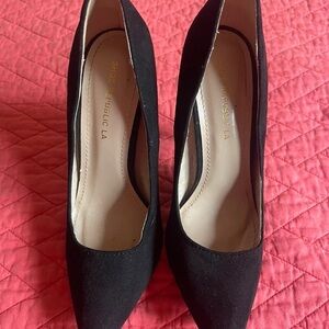 Shoe Republic LA Classic Black Pumps